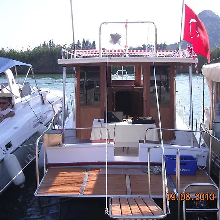 Πλωτό κατάλυμα Yilmaz 8 Boat *