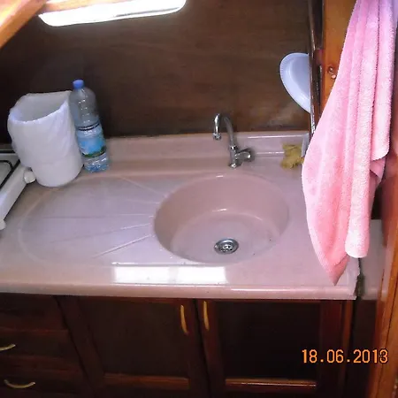 ספינת מלון Yilmaz 8 Boat דליאן